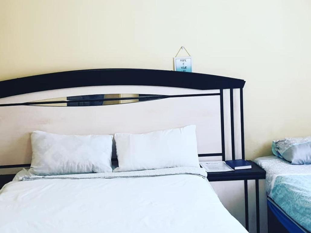 P Wake Guesthouse Opuwo Oda fotoğraf